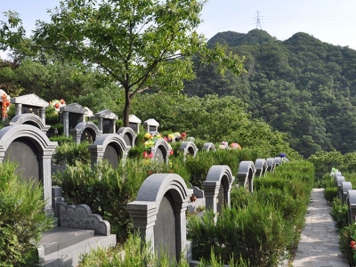 九公山公墓军纪念园96800传统墓